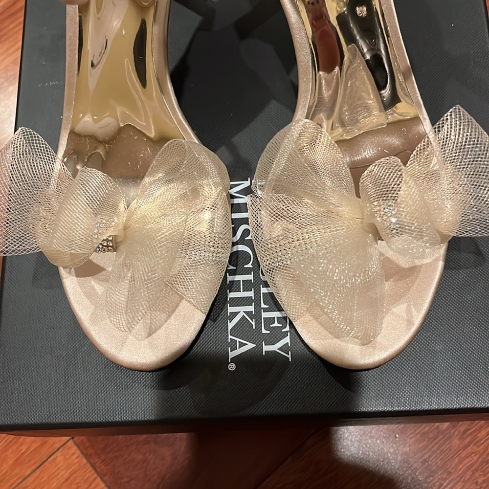 Badgley Mischka Janie nude heels, size 8 - Picture 5 of 6